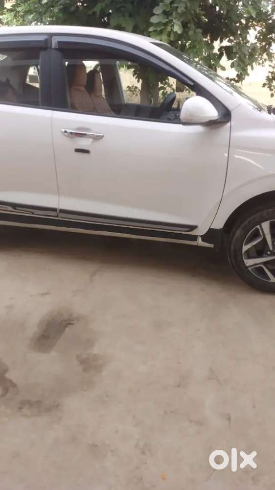 Hyundai Aura 2023 Cng 32000 Km Driven Single Hand Car .