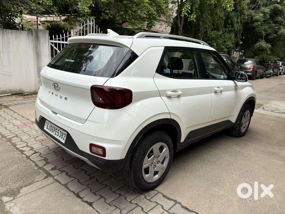 Hyundai Venue 1.2 S Plus, 2021, Petrol