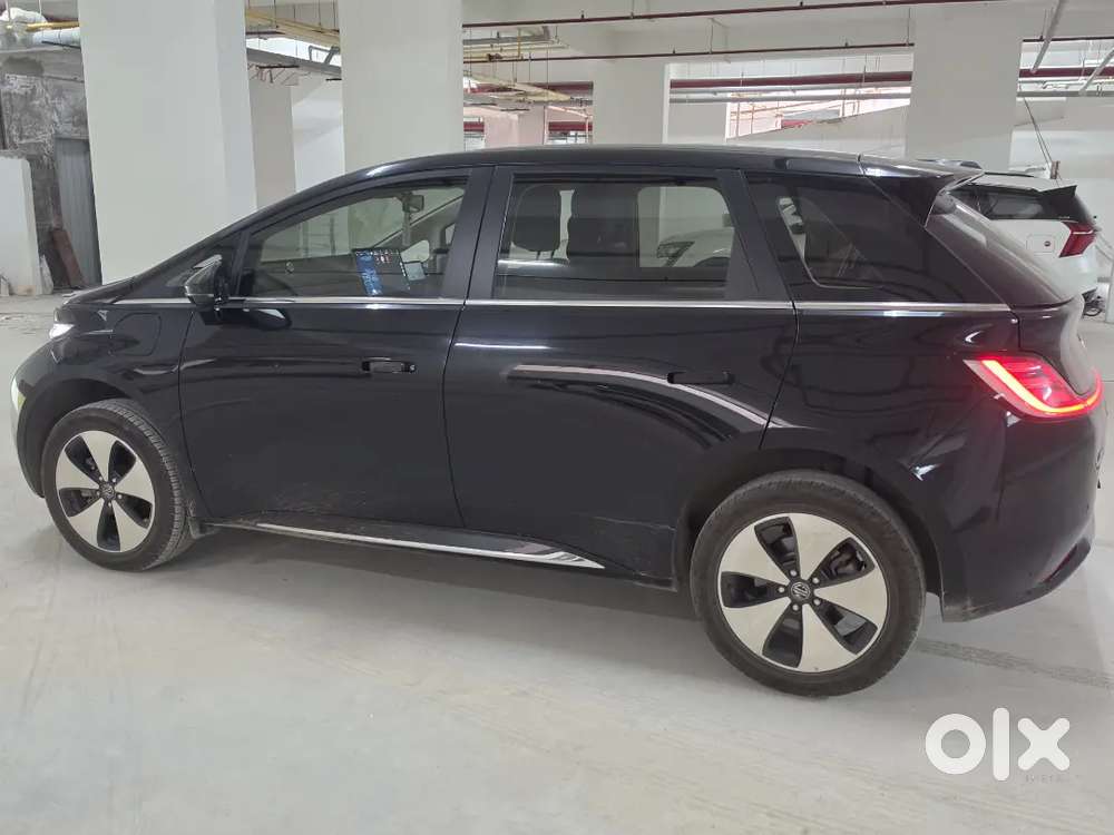 Mg Windsor Ev 2025 Electric 42000 Km Driven