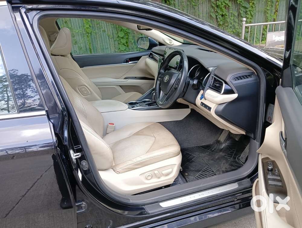 Toyota Camry Hybrid, 2022, Cng & Hybrids