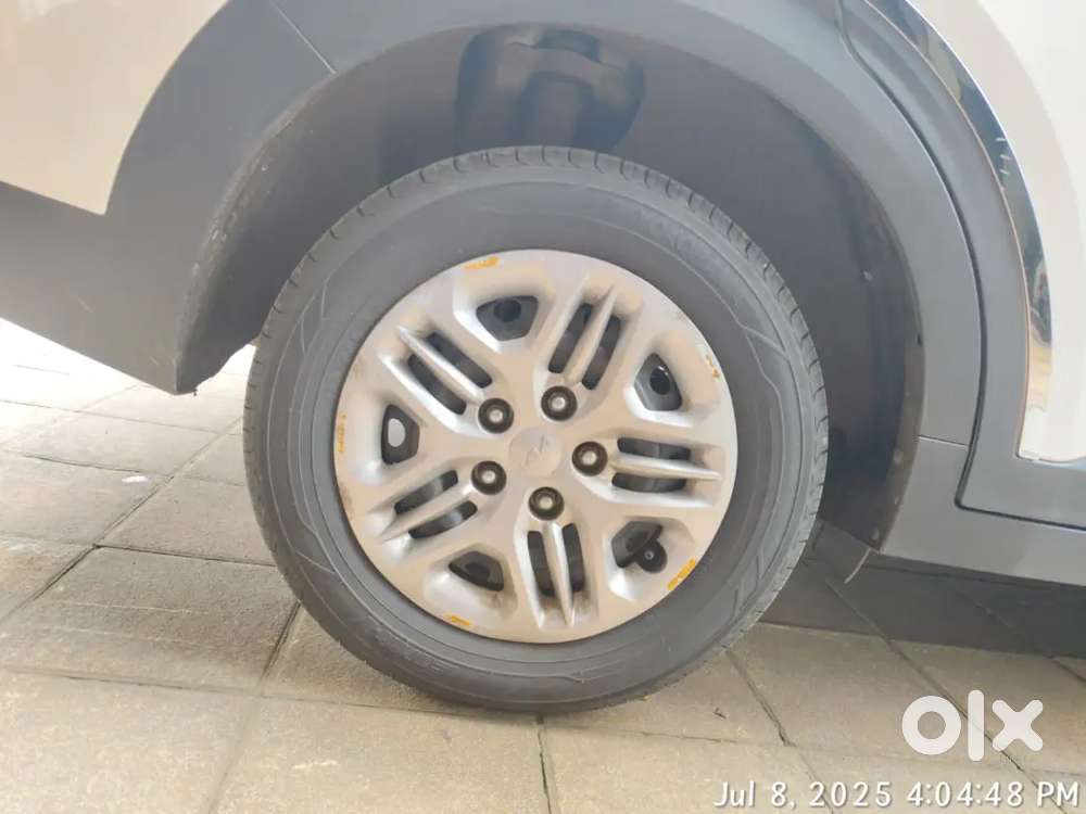 Kia Carens 2023 Petrol Good Condition
