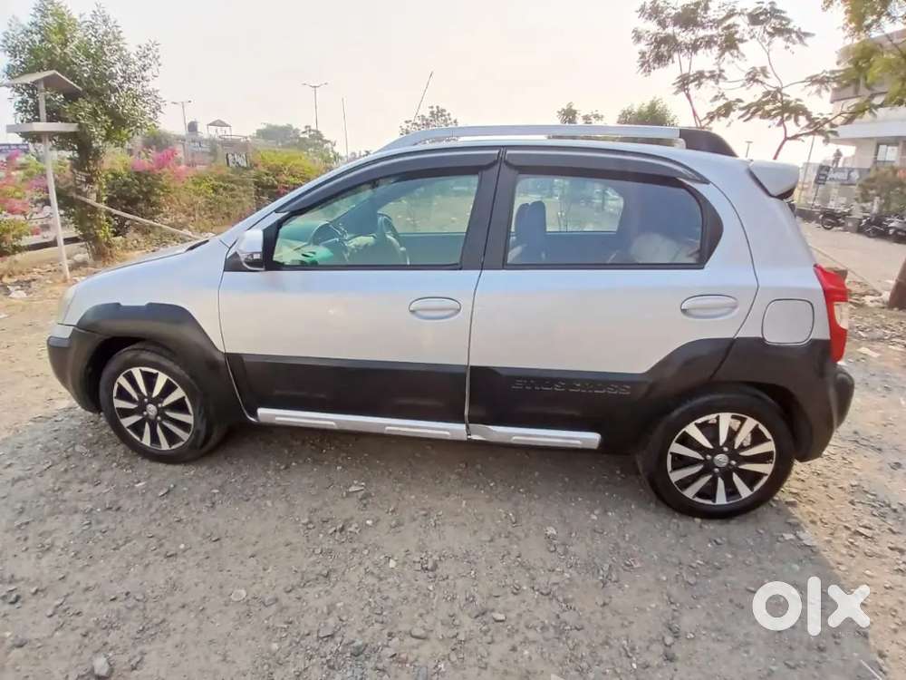 Toyota Etios Cross 2015 Diesel Well Maintained