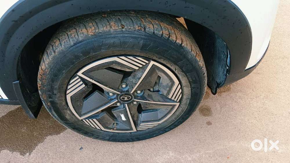 Tata Nexon Creative Plus 1.2 Revotron Petrol 6 Amt, 2024, Petrol