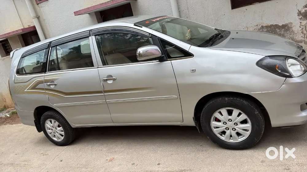 Toyota Innova Diesel 2011