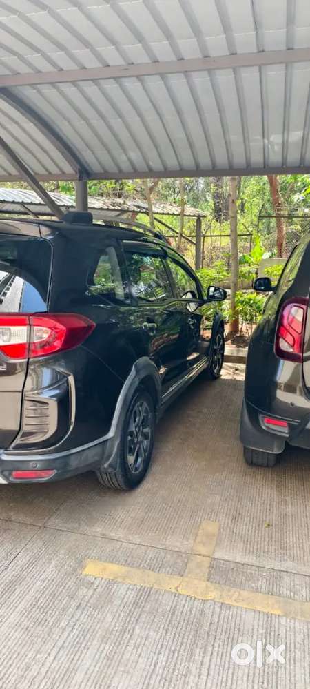 Honda Br-v 2017 Petrol Well Maintained. Less Km Running. Top Model.