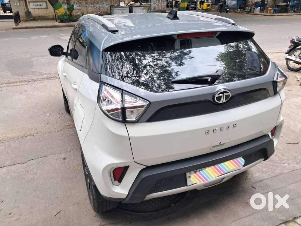 Tata Nexon 1.5 Revotorq Xza Plus Dual Tone Roof Amt (s), 2020, Diese..