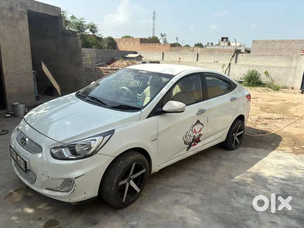 Hyundai Verna Crdi 2012