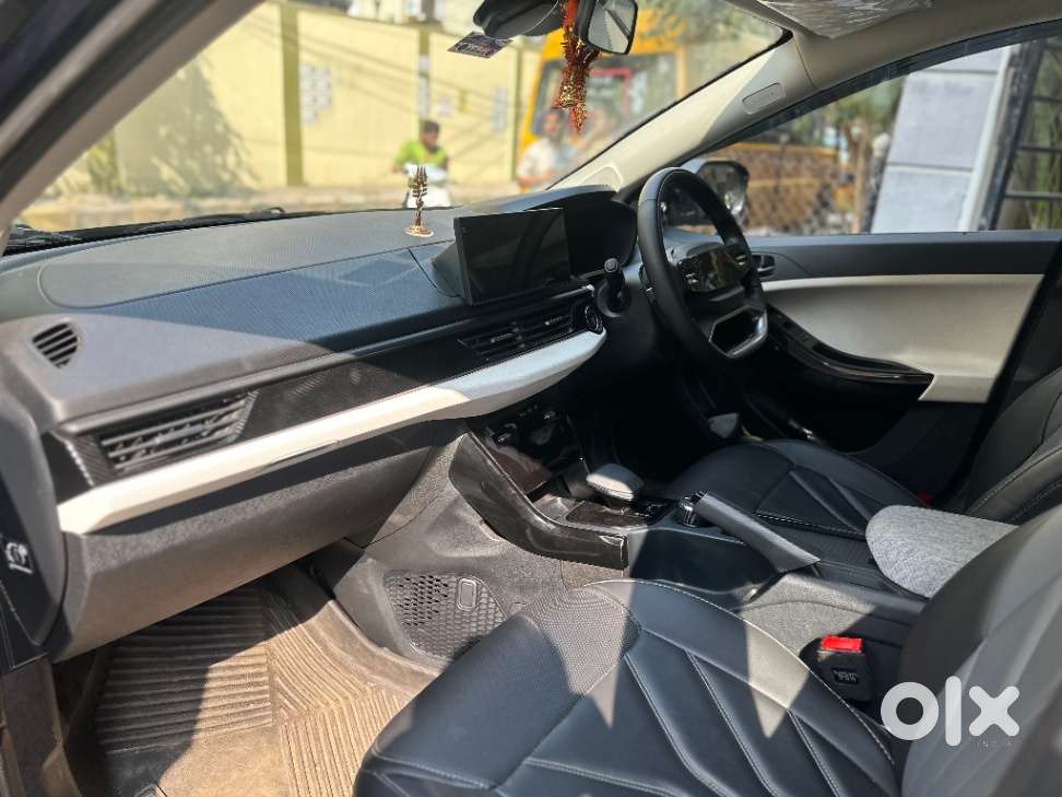 Tata Curvv Creative Plus S 1.2 Revotron Petrol 7dca, 2025, Petrol