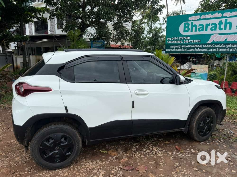 2025 Tata Punch Adv Amt
