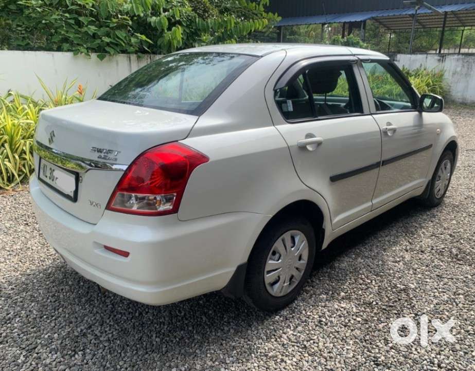 Maruti Suzuki Swift Dzire Lxi Option, 2011, Petrol