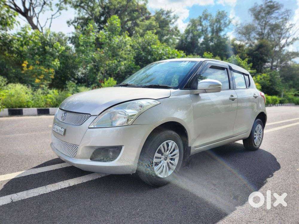 Maruti Suzuki Swift VXI, 2011, Petrol