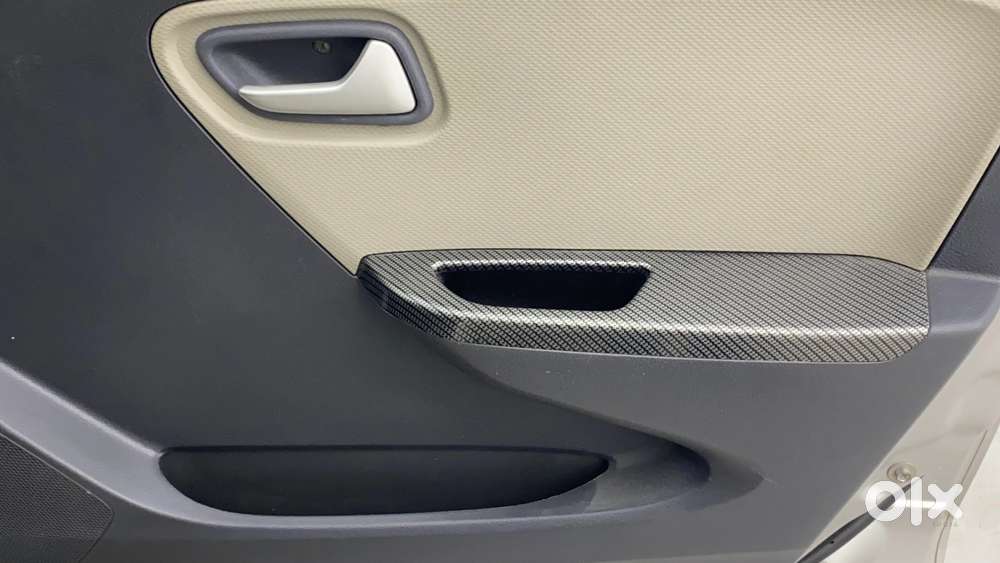 Maruti Suzuki Alto K10 Vxi Amt, 2016, Petrol