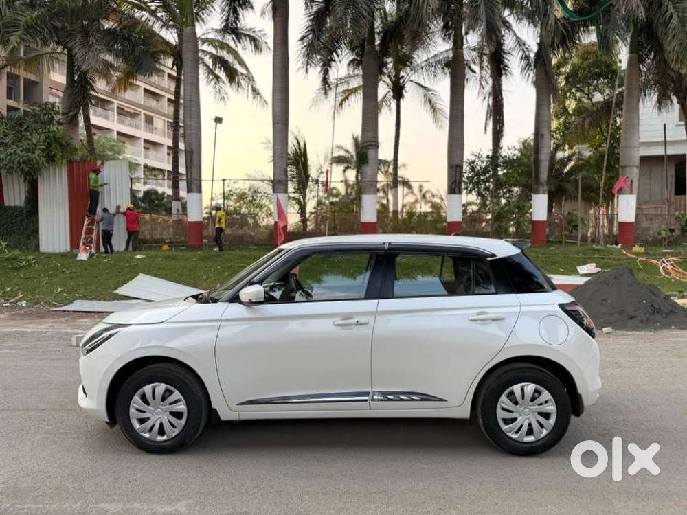 Maruti Suzuki Swift Vxi + Manual, 2024, Petrol