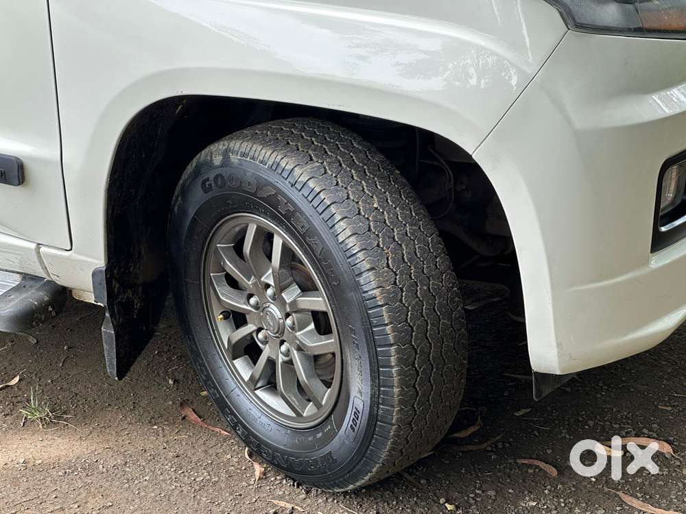 Mahindra Tuv 300 T8, 2016, Diesel