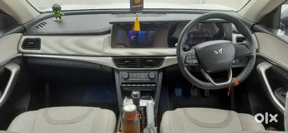 Mahindra Xuv700 2022 Variant Petrol Manual