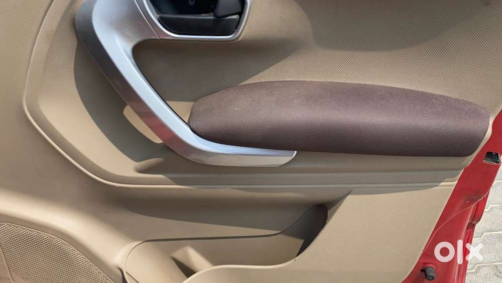 Mahindra Tuv 300 Mhawk100 T8, 2017, Diesel