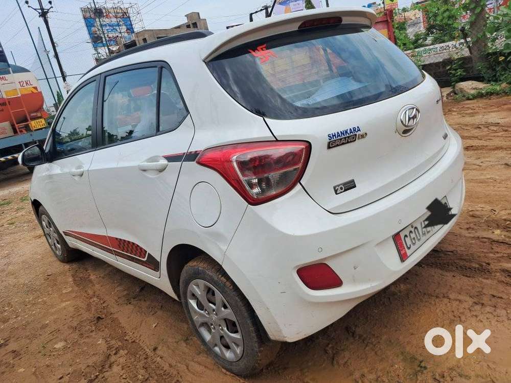 Hyundai Grand I10 Sportz, 2016, Petrol