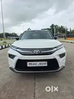 Toyota Urban Cruiser 1.5 Premium Grade Dual Tone AT, 2023, Petrol