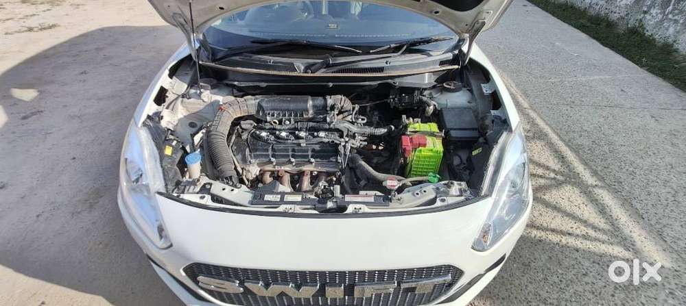 Maruti Suzuki Swift Vxi Optional, 2020, Petrol