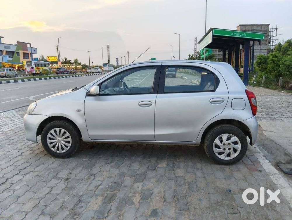 Toyota Etios Liva, 2011, Petrol