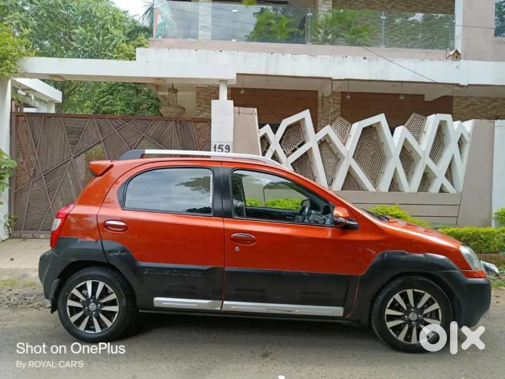 Toyota Etios Cross 2014