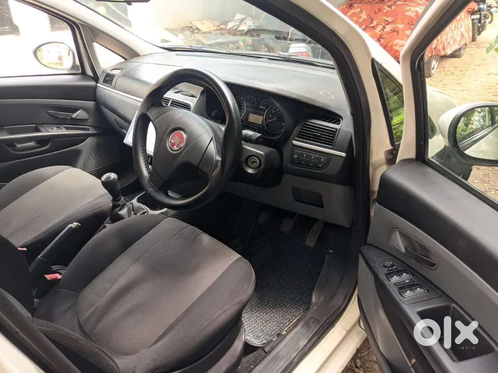 Fiat Grand Punto 2010,very Less Price ,contact For Price Negotiable