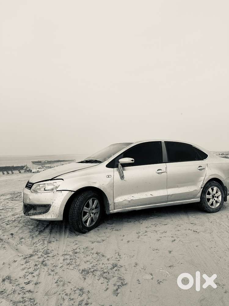Volkswagen Vento Petrol Manual 2011