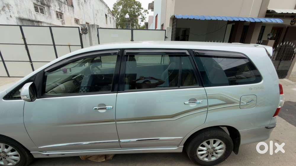 Toyota Innova 2014