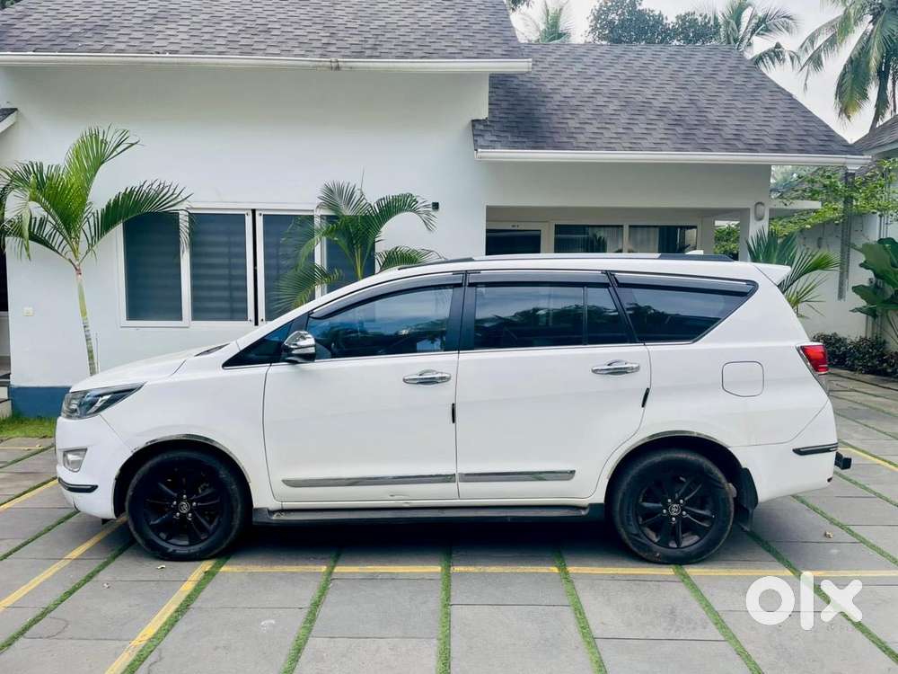 Toyota Innova Crysta 2.8 Zx At, 2017, Diesel