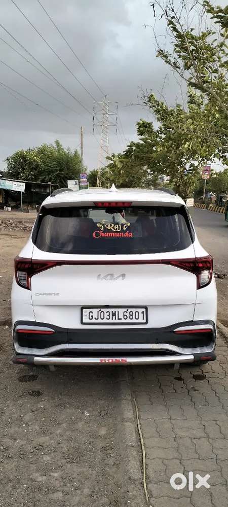 Kia Carens 2023 Cng & Hybrids 120000 Km Driven