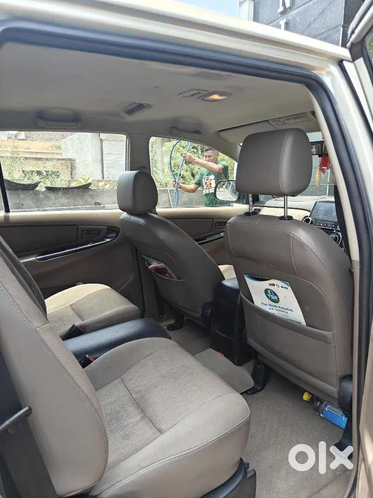 Toyota Innova 2015 Diesel Well Maintained