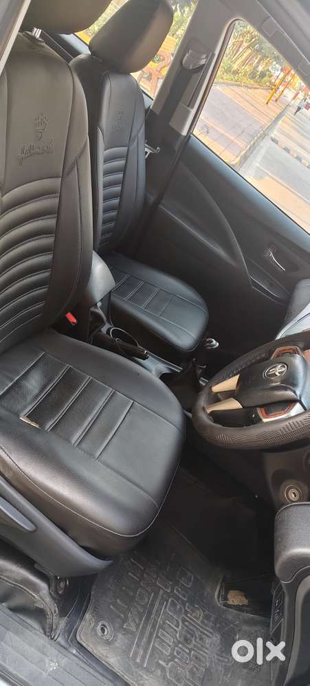 Toyota Innova Crysta 2.4 G Mt 8s, 2017, Diesel