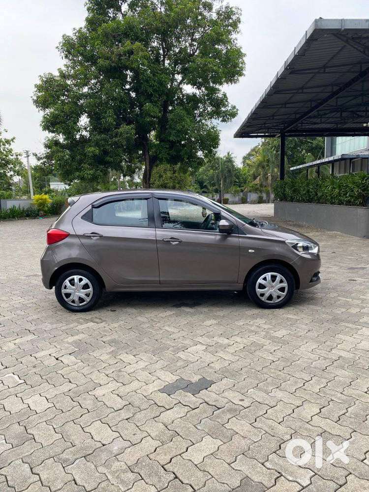 Tata Tiago 1.2 Revotron Xta, 2018, Petrol