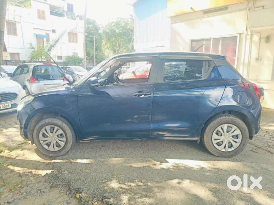 Maruti Suzuki Swift Vxi + Manual, 2023, Petrol
