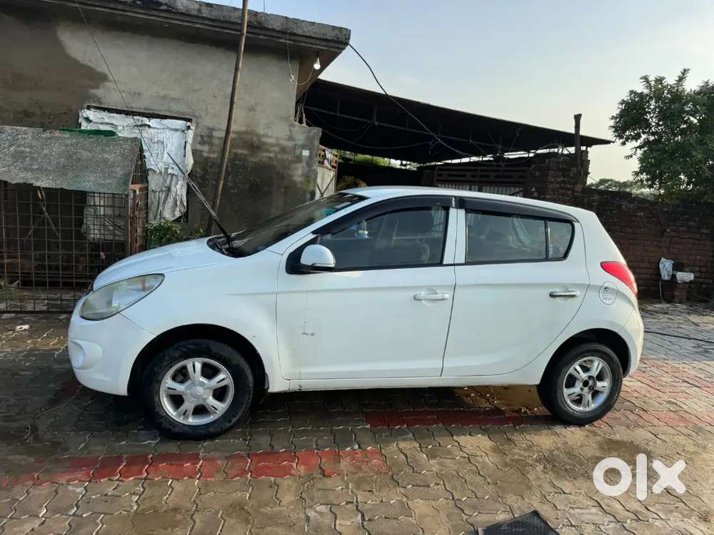 Hyundai I20 Sportz 2011