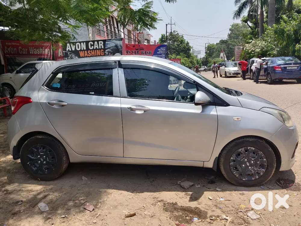 Hyundai Grand I10 2017 Petrol 64000 Km Driven
