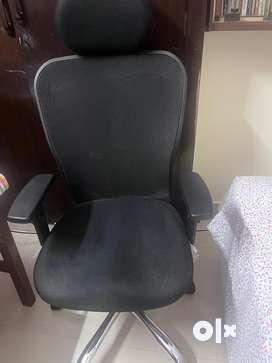 Computer chair 2024 in olx