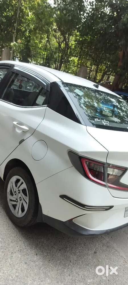 Hyundai Aura 2021 Variant