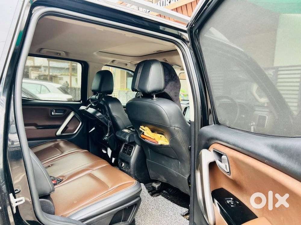 Mahindra Scorpio-n 2.0 Z8 Petrol Mt 7 Str, 2023, Petrol