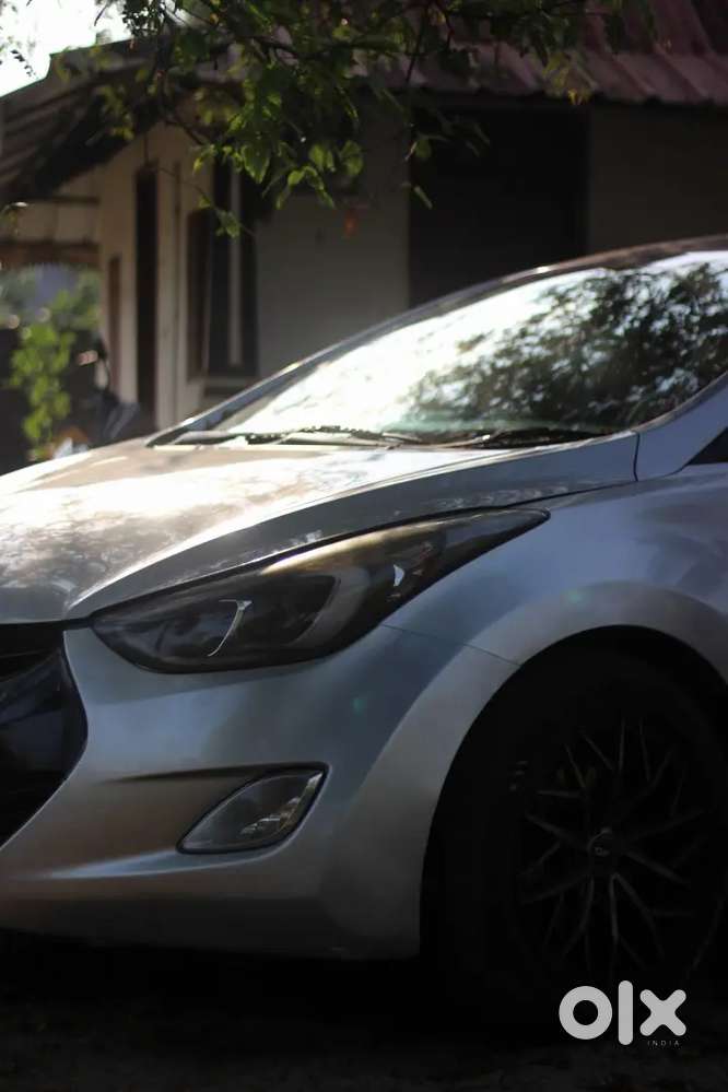 Hyundai Elantra 2013 Diesel 133000 Km Driven