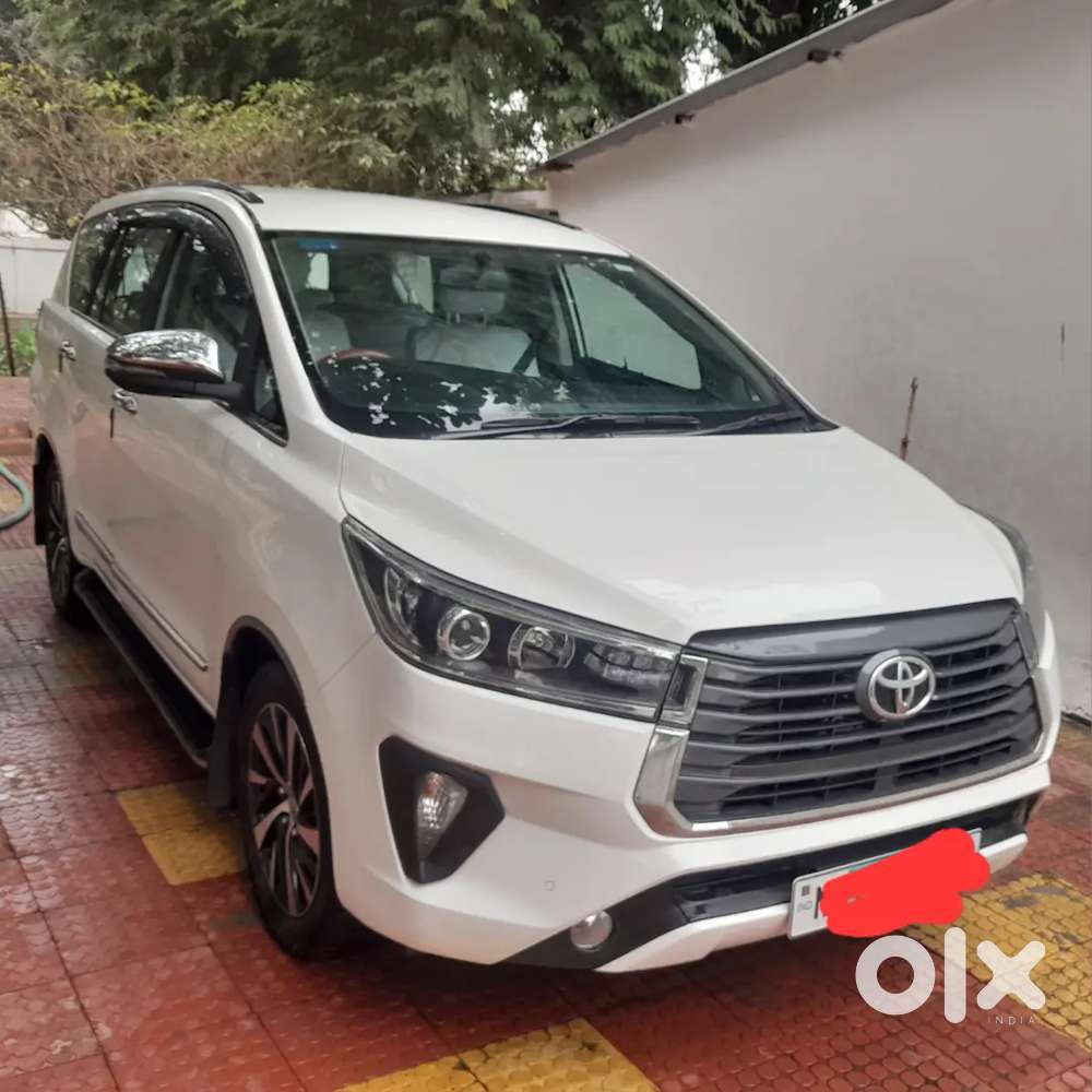 Toyota Innova Crysta 2022 Diesel 52000 Km Driven