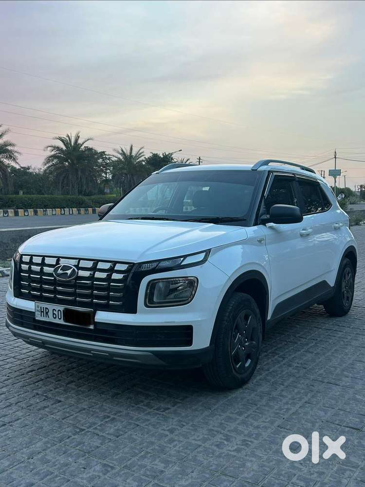 Hyundai Venue E 1.2 Petrol, 2024, Cng & Hybrids