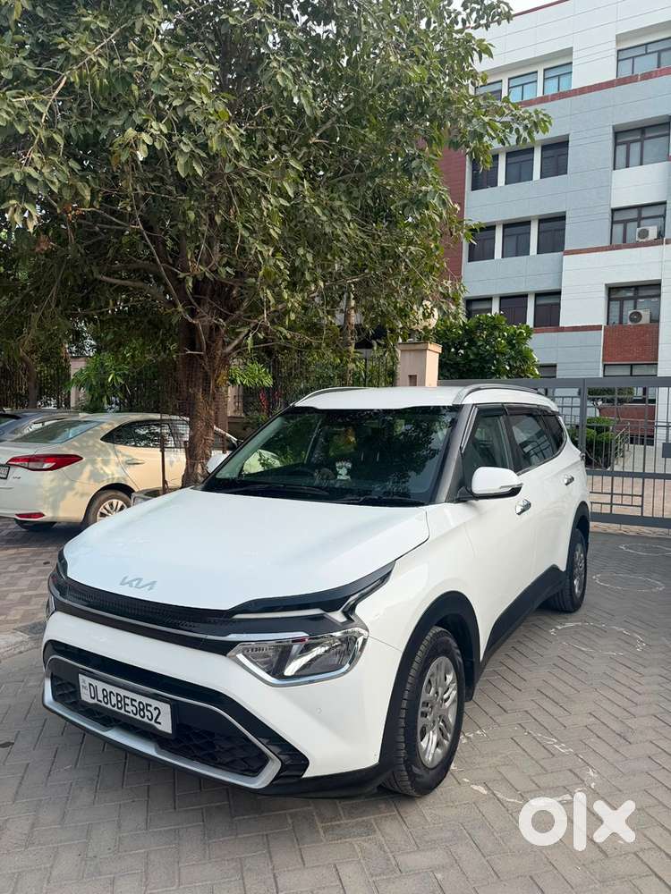 Kia Carens Petrol 2022 Year