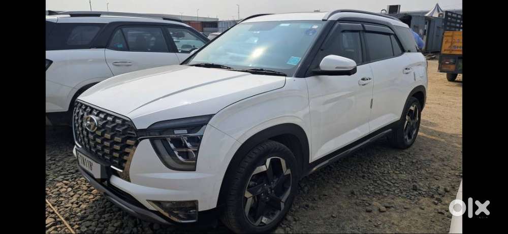Hyundai Alcazar 2024, Panaromic Sunroof With Bluelink
