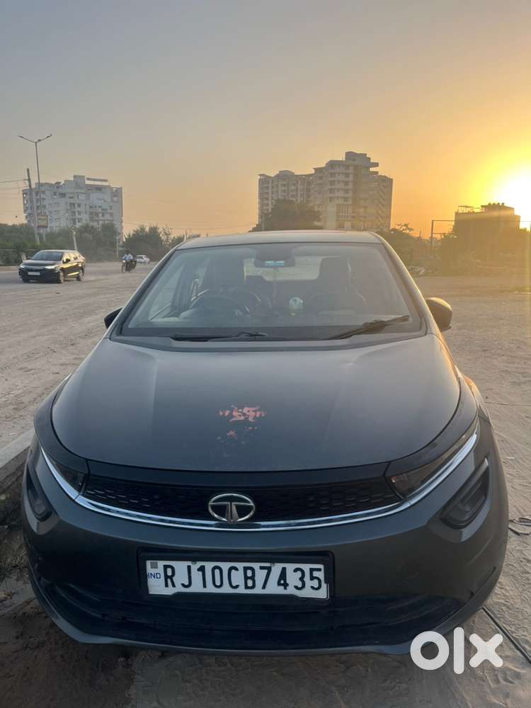Tata Altroz Petrol 2023
