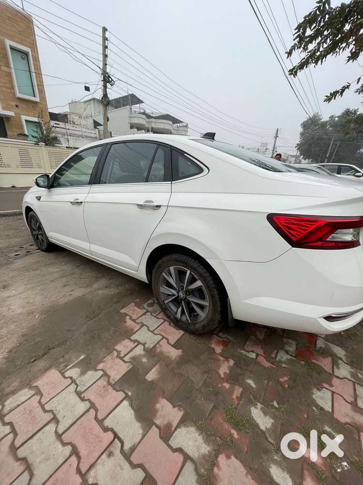 Skoda Slavia 1.5 Tsi Style At, 2023, Petrol