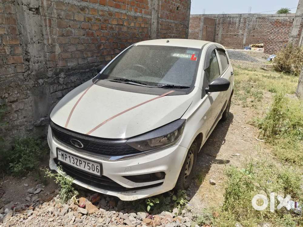 Tata Tiago Revotron Xz 2025