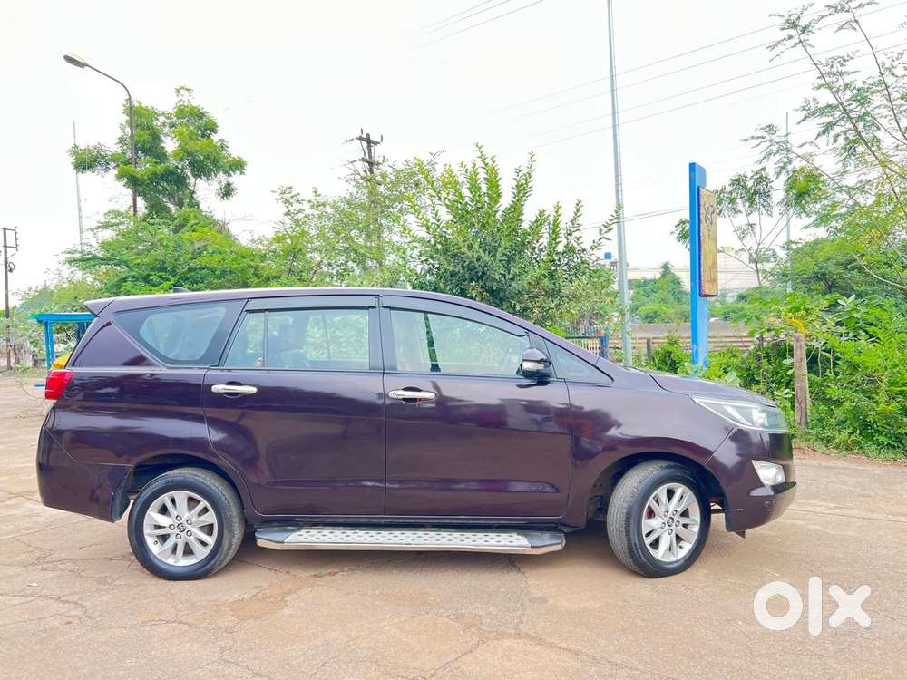 Toyota Innova Crysta 2.8z Automatic, 2016, Diesel