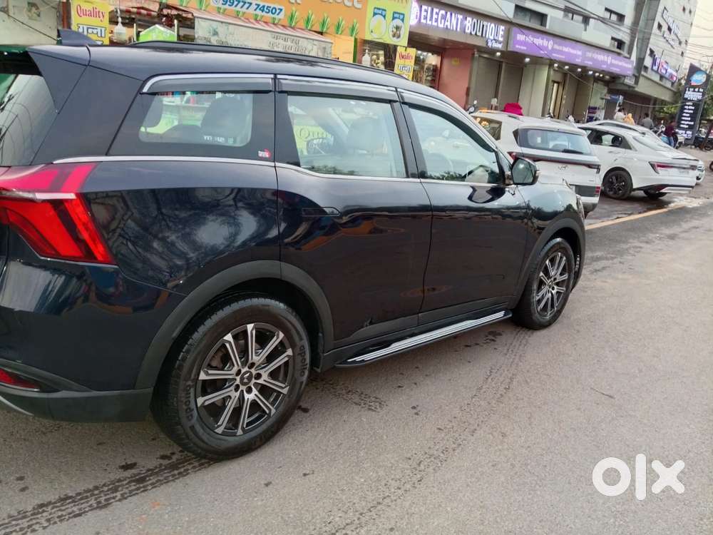 Mahindra Xuv700 2.0 Ax 7 Petrol At Str, 2023, Petrol