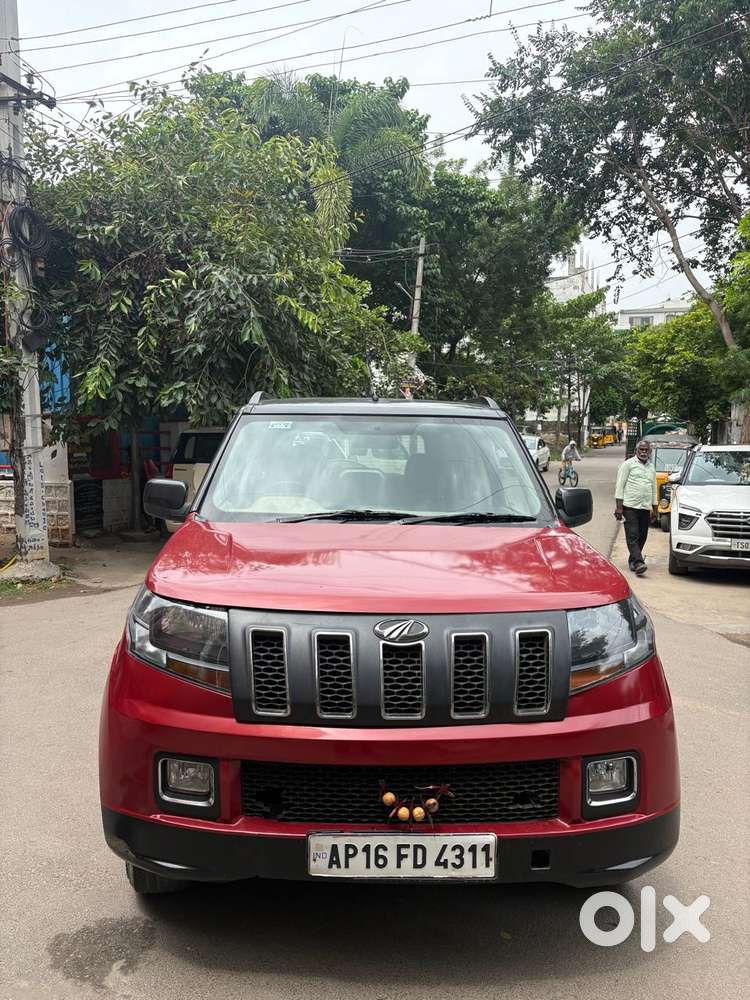 Mahindra Tuv 300 T10, 2018, Diesel